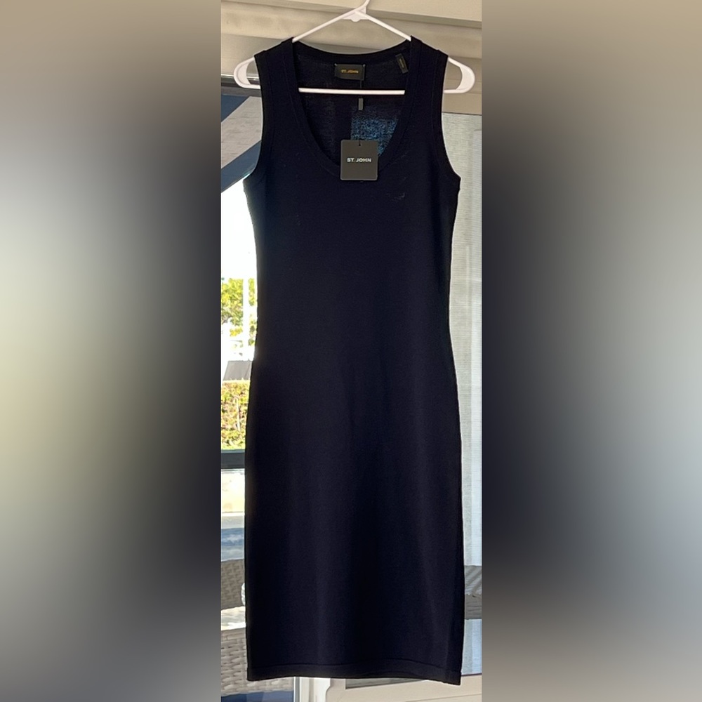 NEW ST JOHN DRESS! SIZE XS! NEW WITH TAGS!